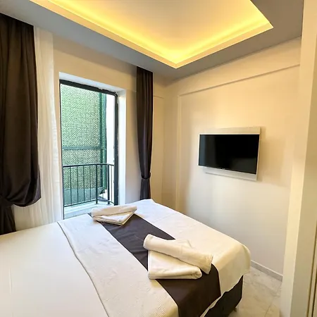 Marina Lora Sigacik Hotel