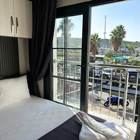 Hotel Marina Lora Sigacik