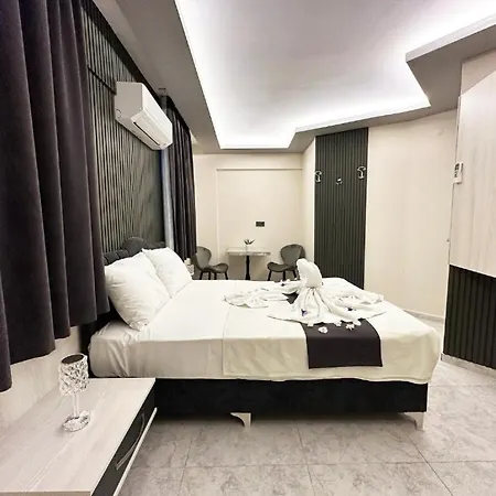 Marina Lora Sigacik Hotel