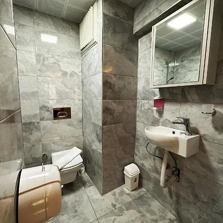 Marina Lora Sigacik Hotel *
